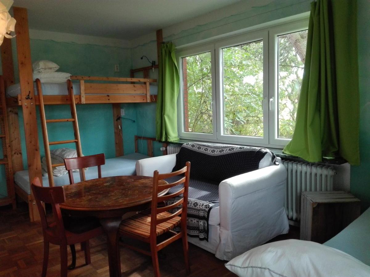 Peanuts Hostel & Meer Surendorf Exteriör bild